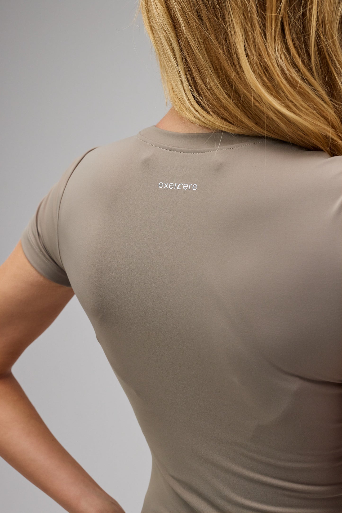 Neaty Tee - Sand Beige