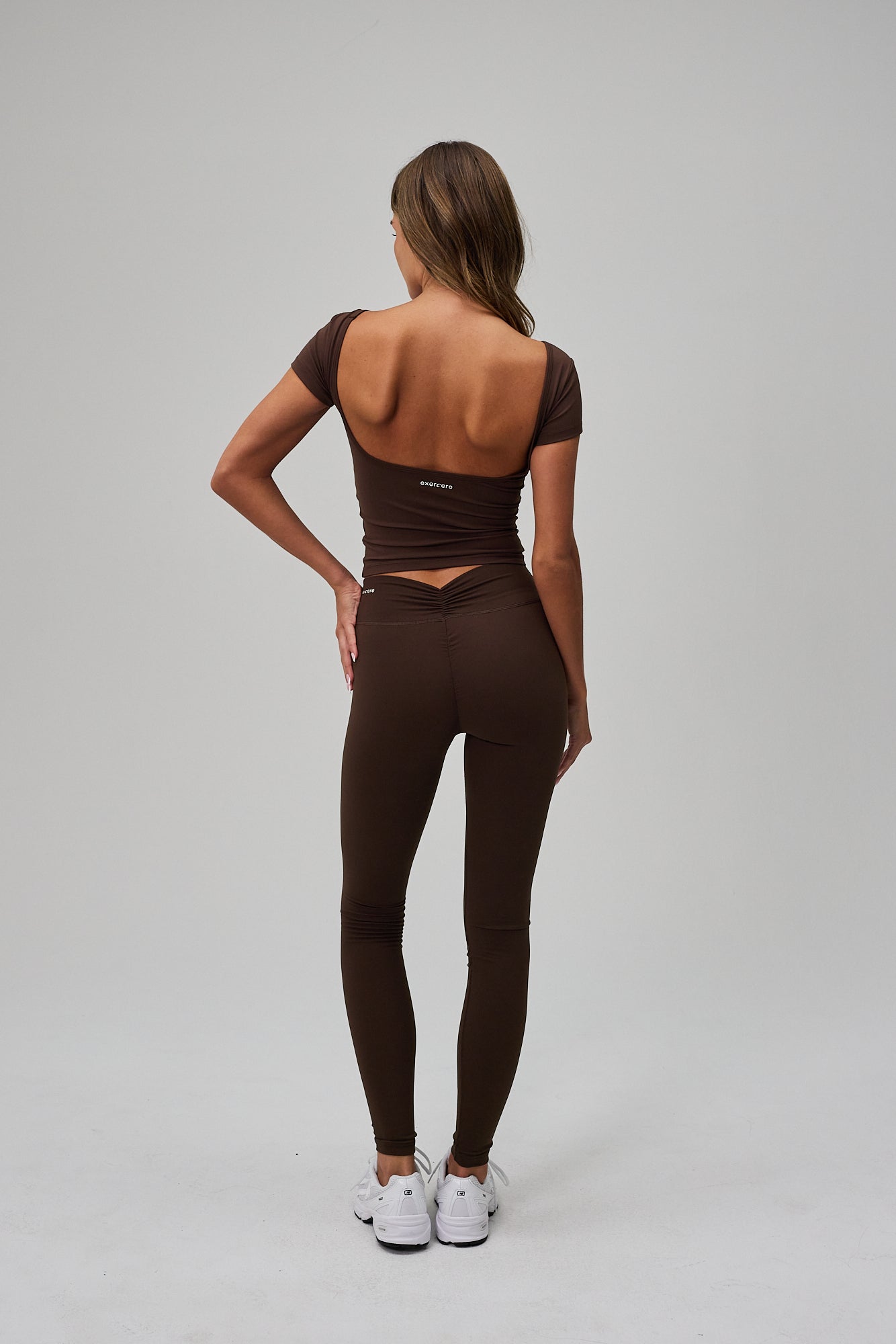 Neaty Muse Tee - Pecan Brown