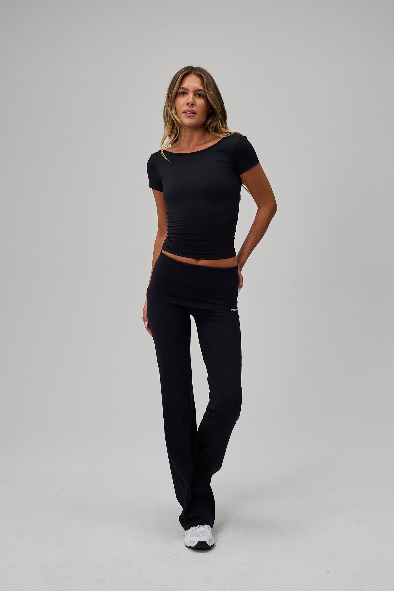 Neaty Muse Tee - Black